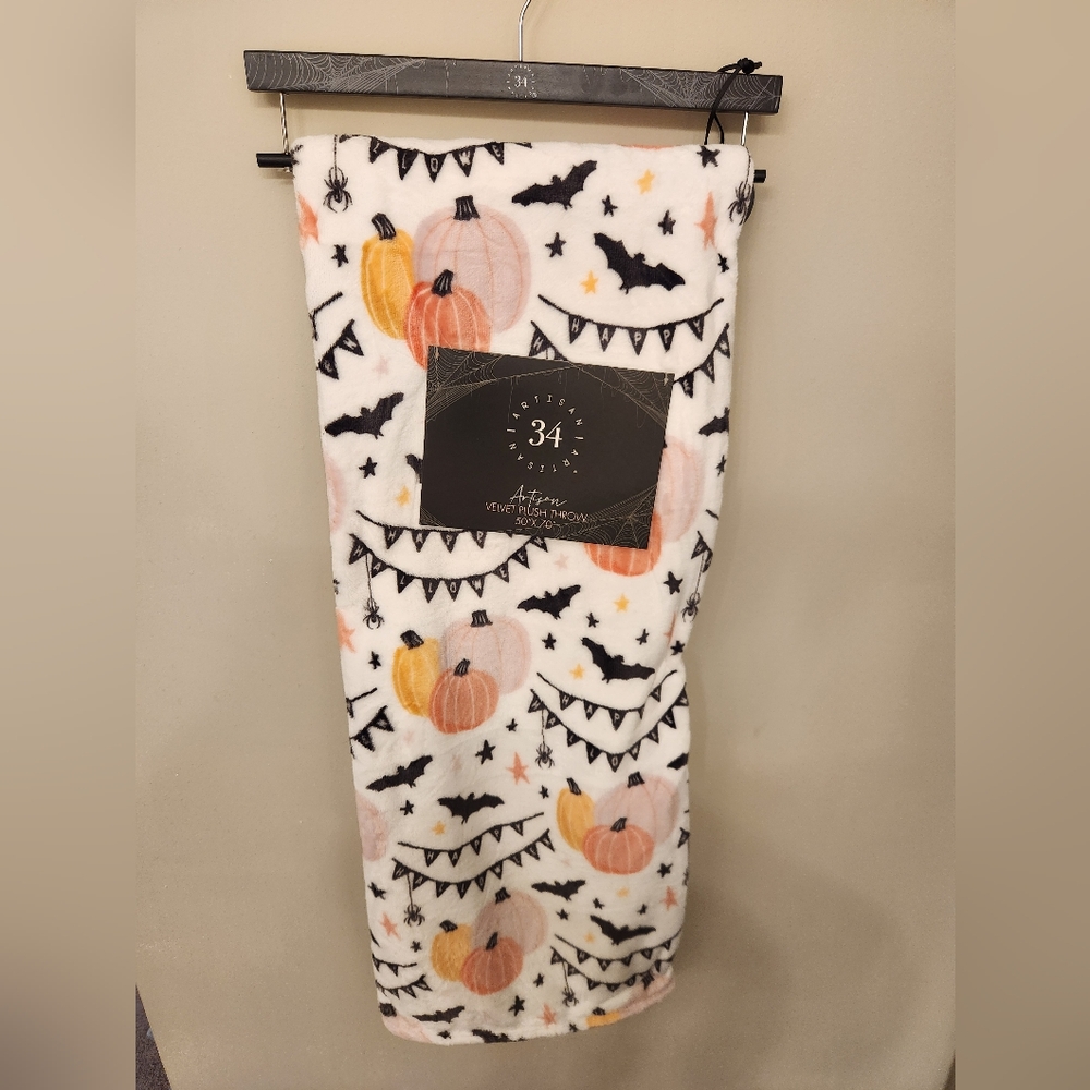 Artisan 34 Halloween Blanket Super Cute!!